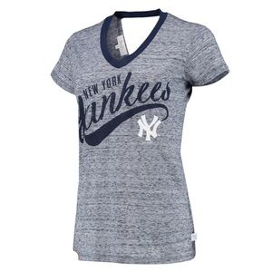 Yankees V-neck Wrap T-shirt XL